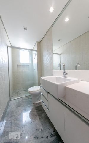 Apartamento à venda com 60m², 2 quartos e 2 vagasBanheiro Social
