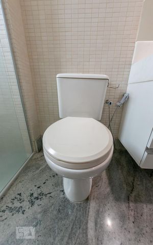 Apartamento à venda com 60m², 2 quartos e 2 vagasBanheiro Social