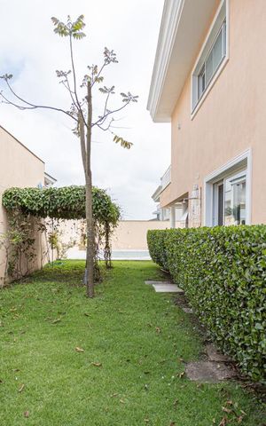 Casa de condomínio à venda com 900m², 5 quartos e sem vaga Casa de condomínio à venda com 900m², 5 quartos e sem vagaQuintal