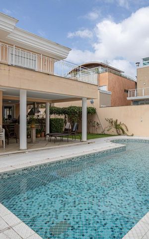Casa de condomínio à venda com 900m², 5 quartos e sem vaga Casa de condomínio à venda com 900m², 5 quartos e sem vagaPiscina