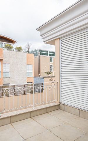 Casa de condomínio à venda com 900m², 5 quartos e sem vaga Casa de condomínio à venda com 900m², 5 quartos e sem vagaSuíte 1