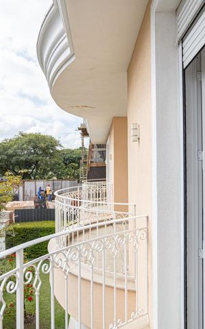 Casa de condomínio à venda com 900m², 5 quartos e sem vaga Casa de condomínio à venda com 900m², 5 quartos e sem vagaSuíte 4