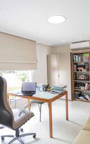 Casa de condomínio à venda com 900m², 5 quartos e sem vaga