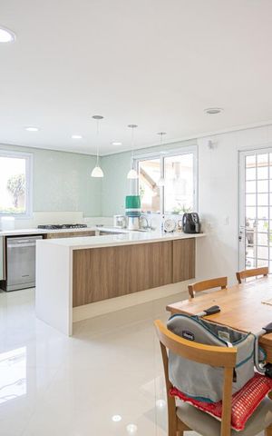 Casa de condomínio à venda com 900m², 5 quartos e sem vaga Casa de condomínio à venda com 900m², 5 quartos e sem vagaCozinha