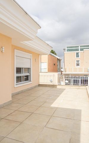 Casa de condomínio à venda com 900m², 5 quartos e sem vaga Casa de condomínio à venda com 900m², 5 quartos e sem vagaSuíte 2