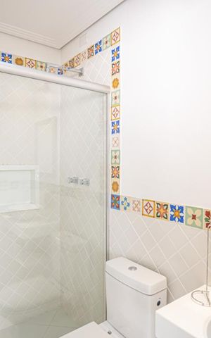 Casa de condomínio à venda com 900m², 5 quartos e sem vaga Casa de condomínio à venda com 900m², 5 quartos e sem vagaBanheiro