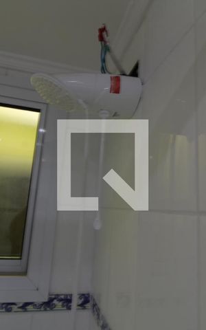 Casa à venda com 215m², 4 quartos e 1 vagaChuveiro banheiro da suíte
