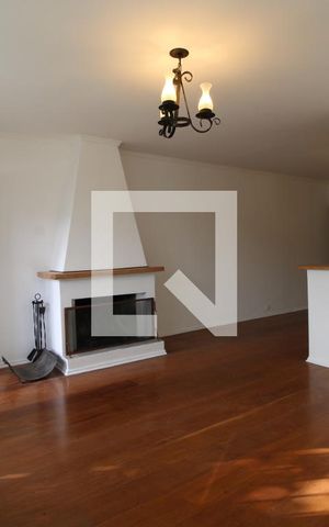 Casa à venda com 215m², 4 quartos e 1 vagaSala