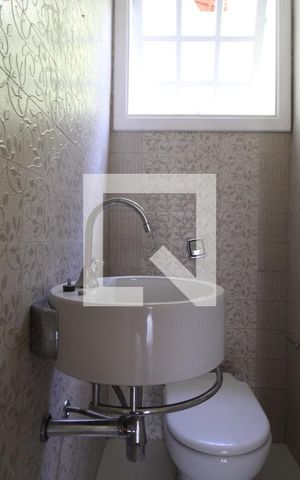 Casa à venda com 215m², 4 quartos e 1 vagaLavabo