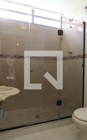 Casa à venda com 215m², 4 quartos e 1 vagaBanheiro comum