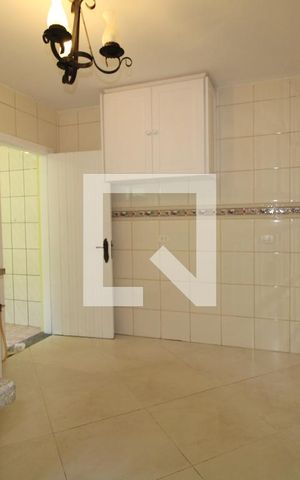 Casa à venda com 215m², 4 quartos e 1 vagaCozinha