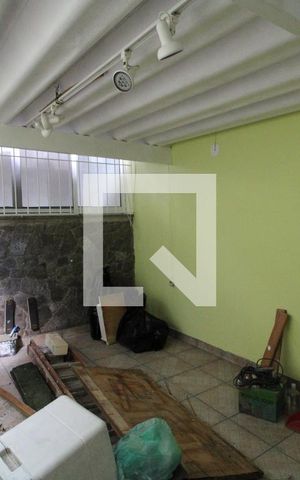Casa à venda com 215m², 4 quartos e 1 vagaGaragem