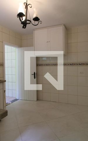 Casa à venda com 215m², 4 quartos e 1 vagaCozinha