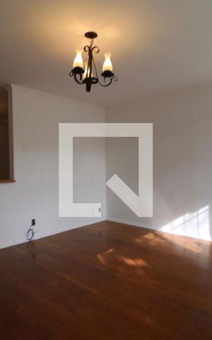 Casa à venda com 215m², 4 quartos e 1 vagaSala