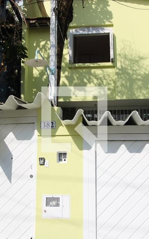 Casa à venda com 215m², 4 quartos e 1 vagaFachada