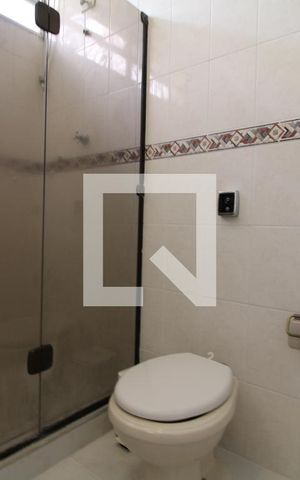 Casa à venda com 215m², 4 quartos e 1 vagaBanheiro comum