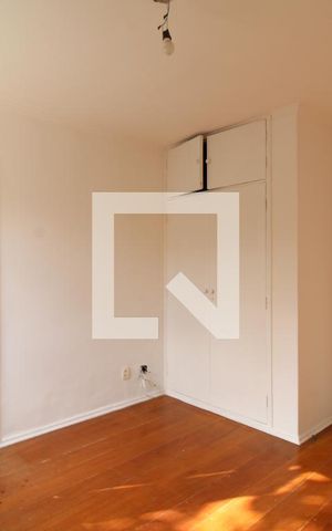 Casa à venda com 215m², 4 quartos e 1 vagaSuíte