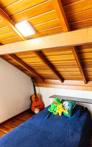 Casa à venda com 190m², 4 quartos e 2 vagasSótão