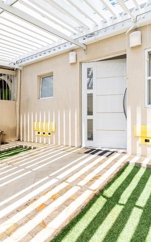 Casa à venda com 190m², 4 quartos e 2 vagasGaragem