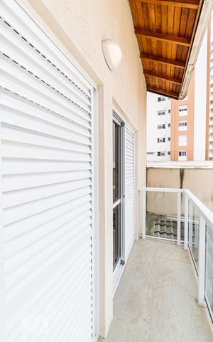 Casa à venda com 190m², 4 quartos e 2 vagasSacada do Quarto 2 e 3