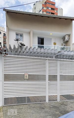 Casa à venda com 190m², 4 quartos e 2 vagasFachada