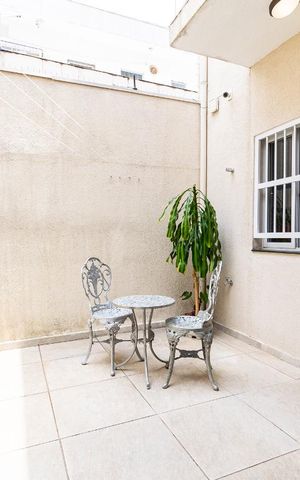 Casa à venda com 190m², 4 quartos e 2 vagasQuintal