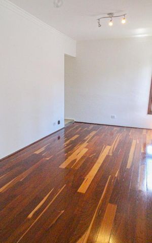 Apartamento à venda com 83m², 3 quartos e 1 vaga Apartamento à venda com 83m², 3 quartos e 1 vagaSala