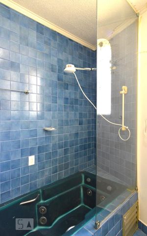 Casa à venda com 193m², 3 quartos e 3 vagasBanheiro 2