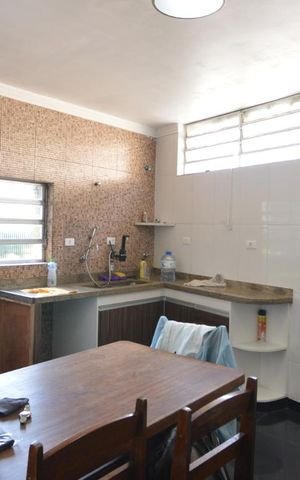Casa à venda com 193m², 3 quartos e 3 vagasCozinha americana