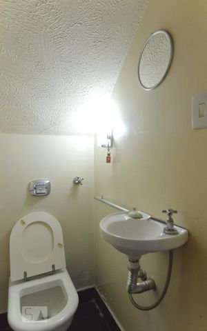 Casa à venda com 193m², 3 quartos e 3 vagasLavabo