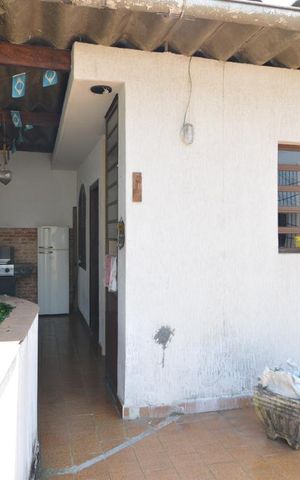 Casa à venda com 193m², 3 quartos e 3 vagasÁrea coberta, edícula e quintal