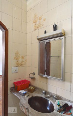 Casa à venda com 193m², 3 quartos e 3 vagasBanheiro 1
