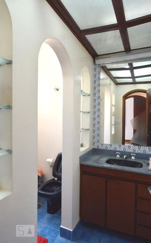 Casa à venda com 193m², 3 quartos e 3 vagasBanheiro 2