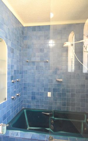 Casa à venda com 193m², 3 quartos e 3 vagasBanheiro 2