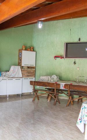 Casa à venda com 562m², 5 quartos e 4 vagas Casa à venda com 562m², 5 quartos e 4 vagasChurrasqueira