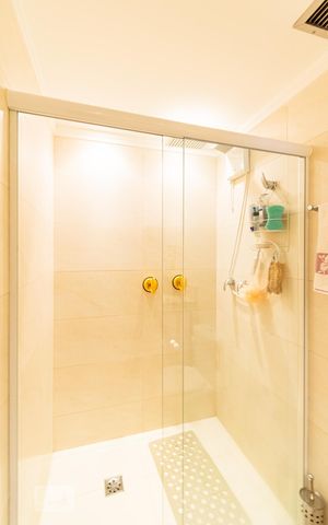 Apartamento à venda com 136m², 4 quartos e 2 vagasBanheiro 