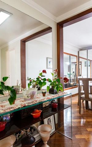 Apartamento à venda com 136m², 4 quartos e 2 vagasSala 