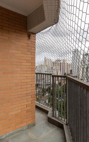 Apartamento à venda com 85m², 2 quartos e 2 vagasVaranda