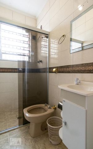 Casa para alugar com 125m², 2 quartos e 2 vagasBanheiro