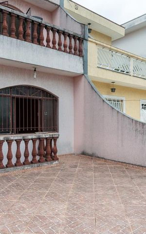Casa para alugar com 125m², 2 quartos e 2 vagasVaranda