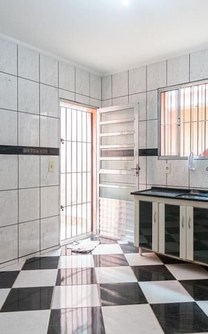 Casa para alugar com 125m², 2 quartos e 2 vagasCozinha