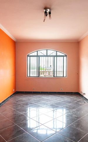 Casa para alugar com 125m², 2 quartos e 2 vagasSala