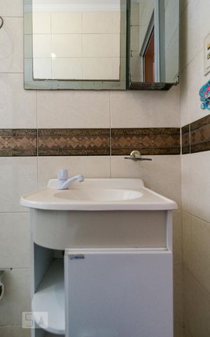 Casa para alugar com 125m², 2 quartos e 2 vagasBanheiro