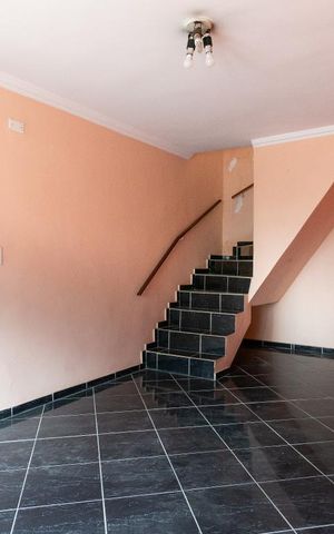 Casa para alugar com 125m², 2 quartos e 2 vagasSala