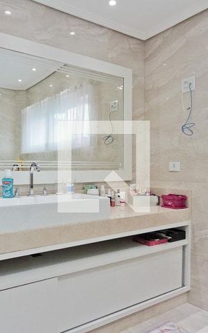 Casa à venda com 600m², 5 quartos e 4 vagas Casa à venda com 600m², 5 quartos e 4 vagasBanheiro da Suíte 3