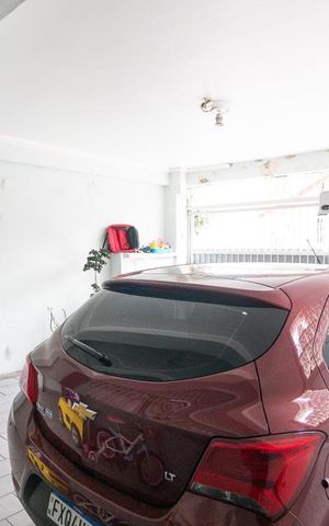 Casa à venda com 299m², 2 quartos e 2 vagas Casa à venda com 299m², 2 quartos e 2 vagasGaragem