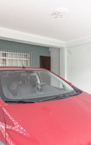 Casa à venda com 299m², 2 quartos e 2 vagas Casa à venda com 299m², 2 quartos e 2 vagasGaragem