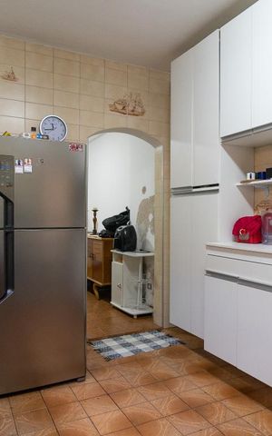 Casa à venda com 299m², 2 quartos e 2 vagas Casa à venda com 299m², 2 quartos e 2 vagasCozinha