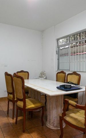 Casa à venda com 299m², 2 quartos e 2 vagas Casa à venda com 299m², 2 quartos e 2 vagasSala de Jantar