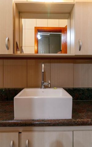 Casa para alugar com 250m², 4 quartos e 3 vagas Casa para alugar com 250m², 4 quartos e 3 vagasBanheiro 1